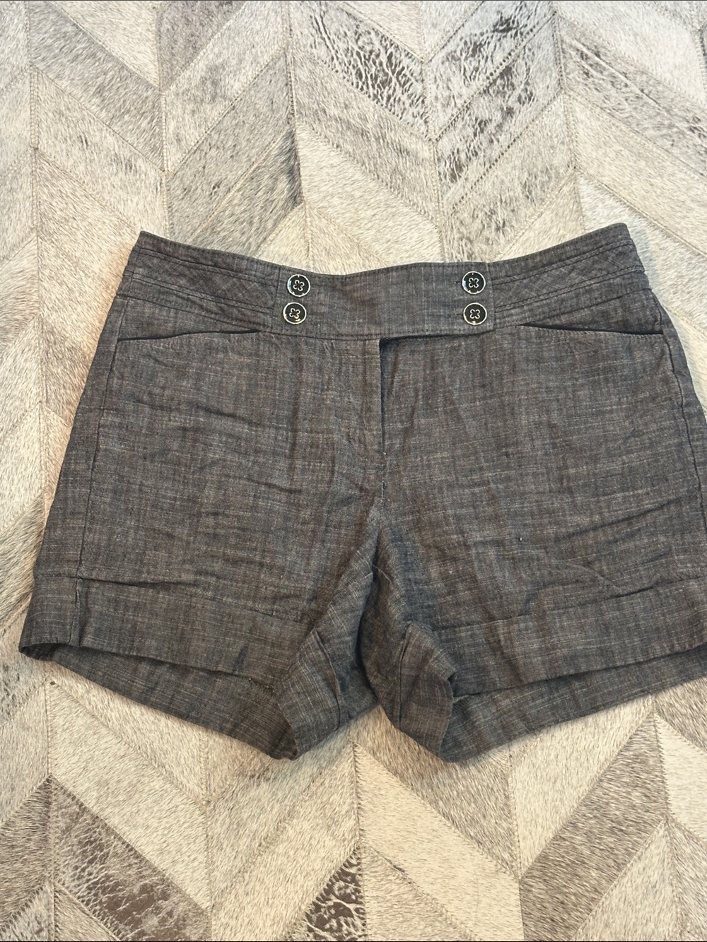 Tailored WHBM heathered grey shorts size 6